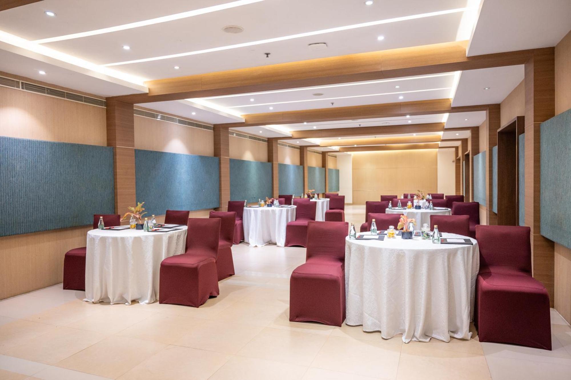 Grand Kakinada By Grt Hotels Ngoại thất bức ảnh