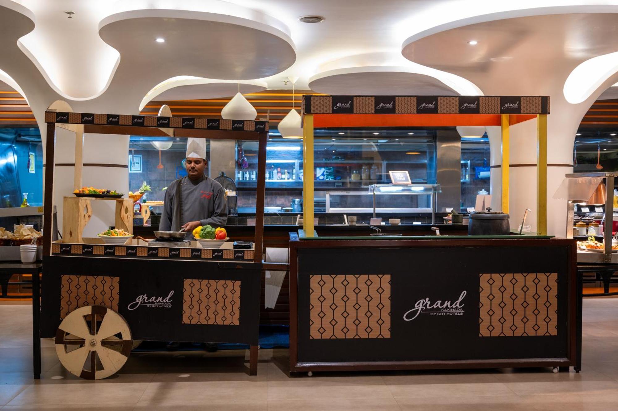 Grand Kakinada By Grt Hotels Ngoại thất bức ảnh