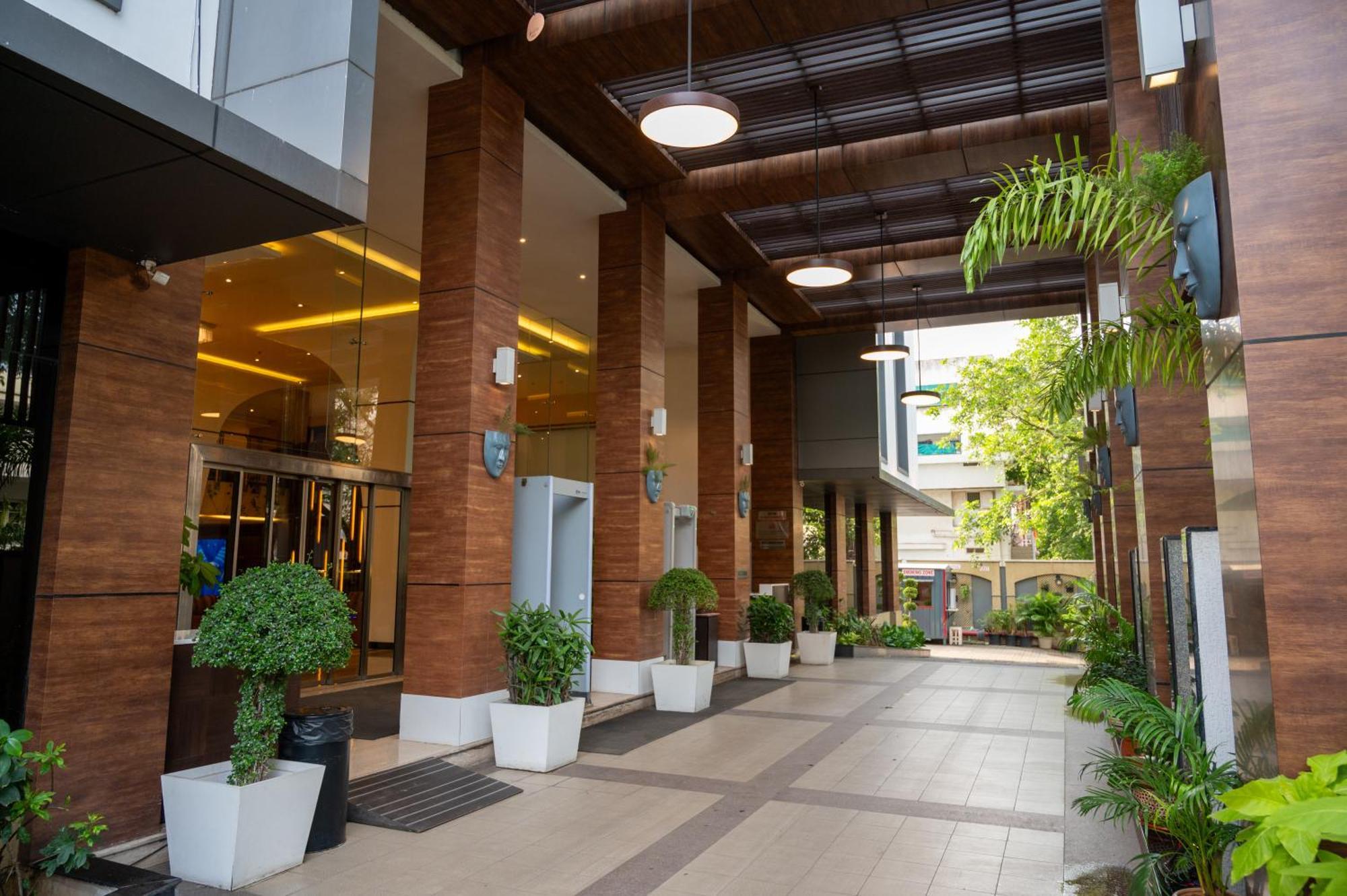 Grand Kakinada By Grt Hotels Ngoại thất bức ảnh