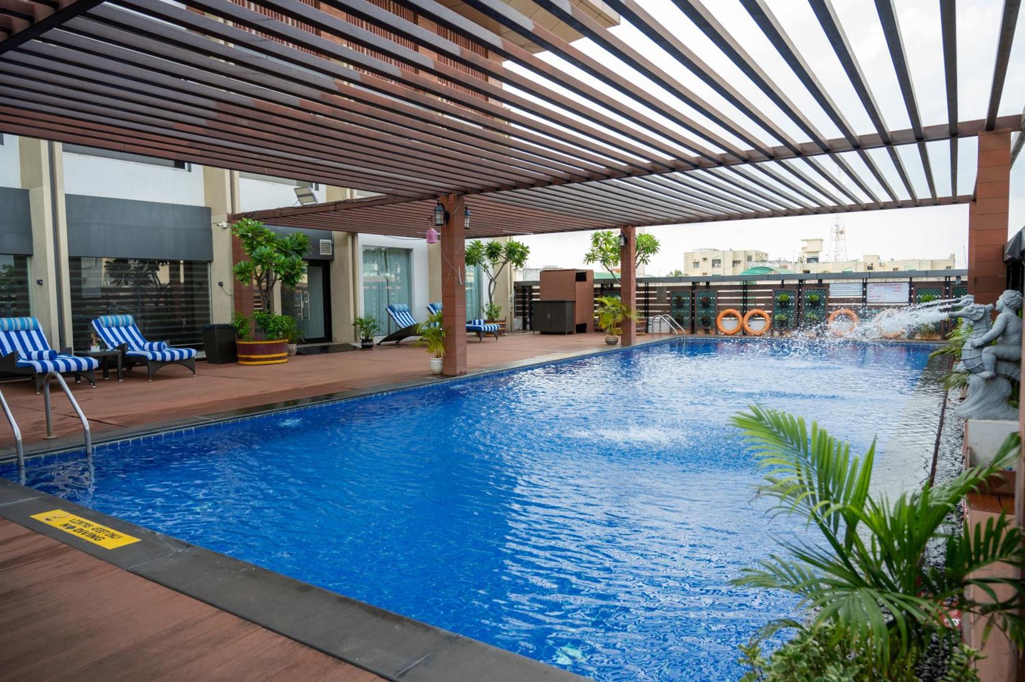 Grand Kakinada By Grt Hotels Ngoại thất bức ảnh