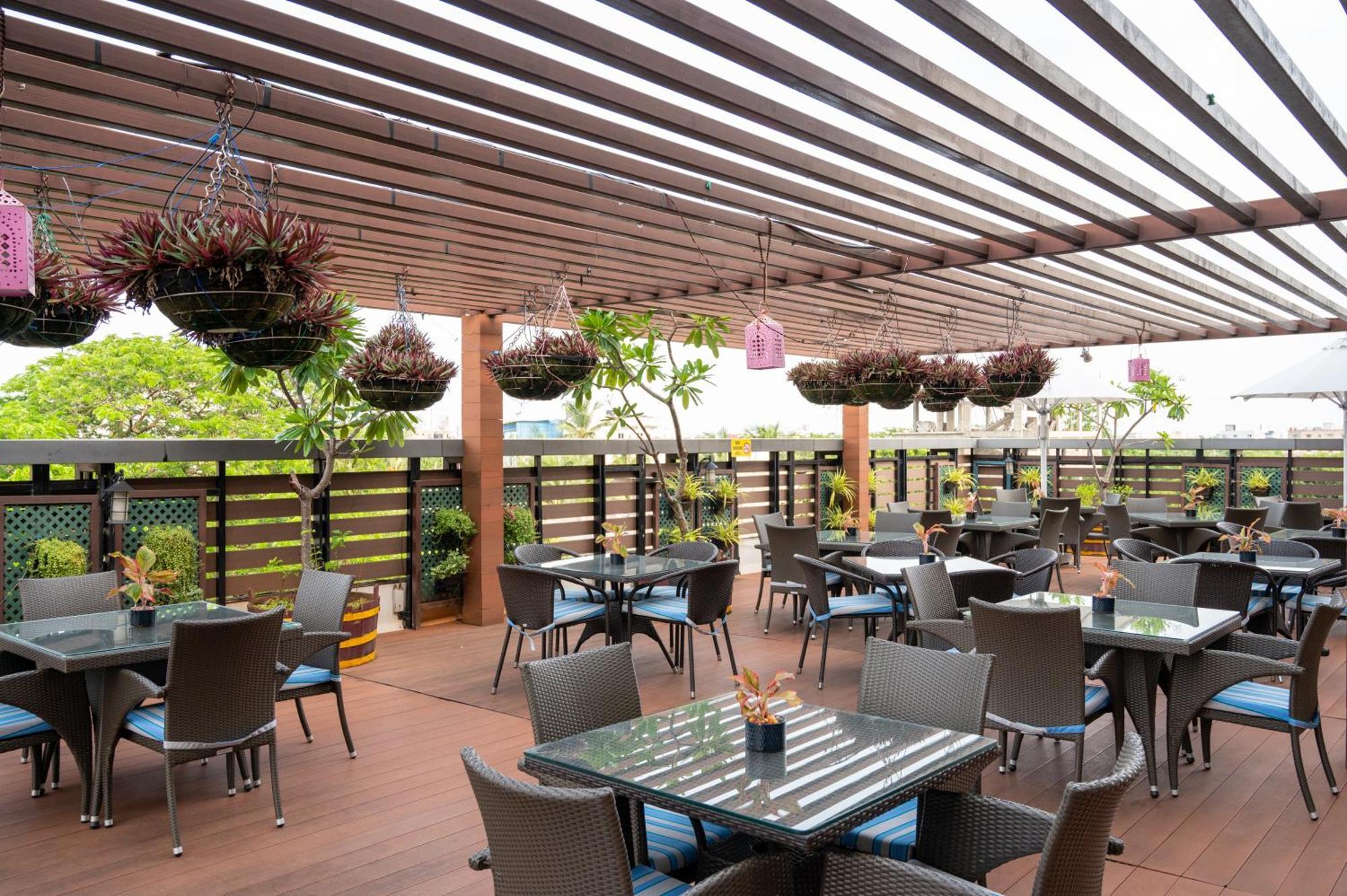 Grand Kakinada By Grt Hotels Ngoại thất bức ảnh